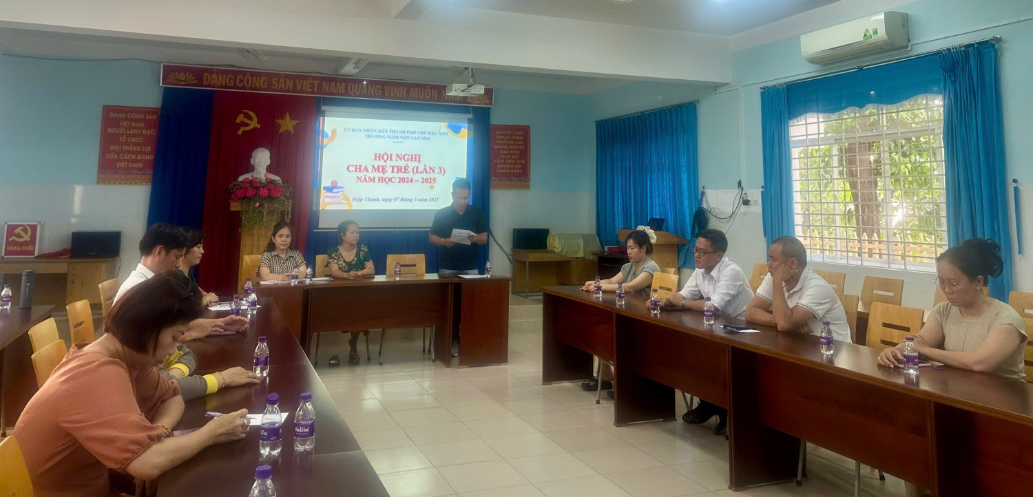 Nghe báo cáo hoạt động của BDD CM trẻ