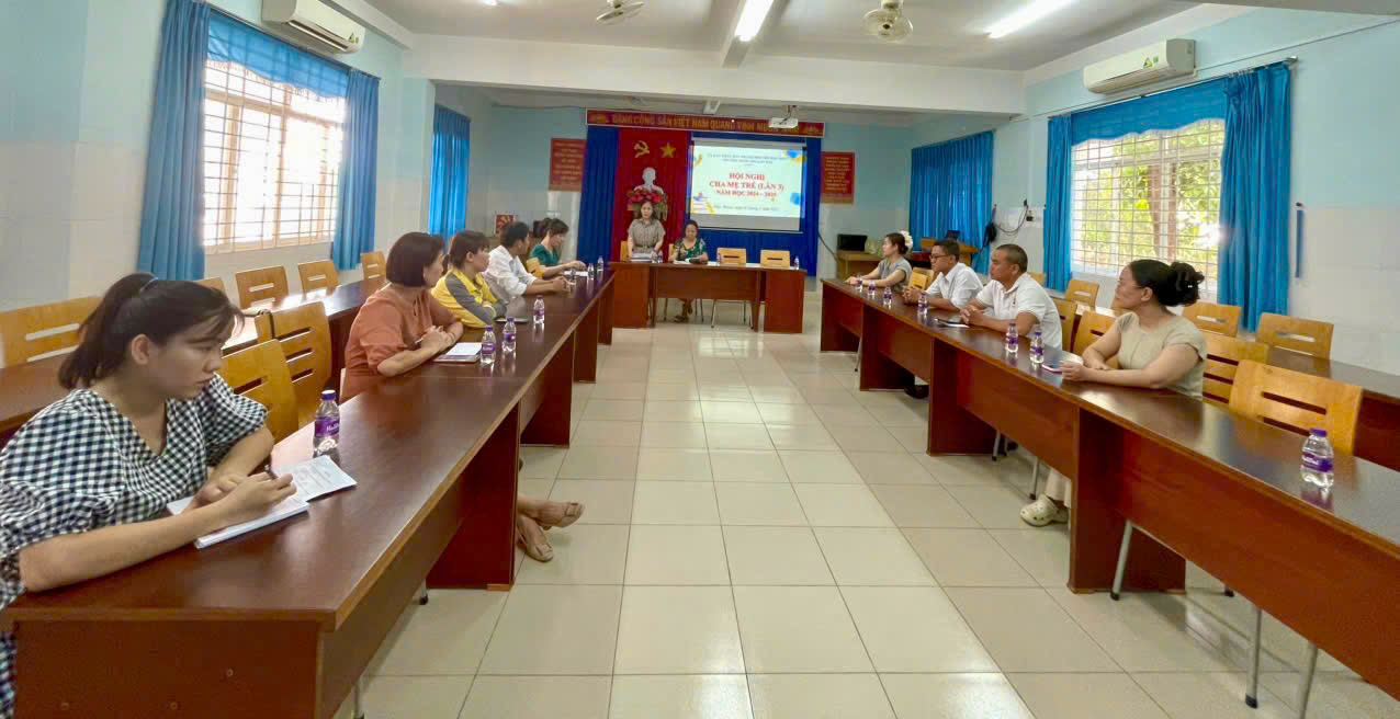 Thảo luận góp ý cho nhà trường